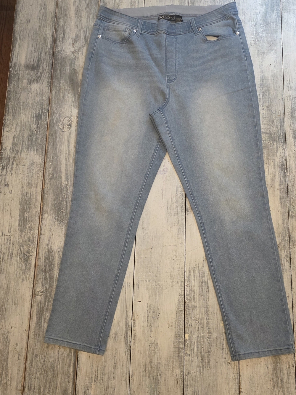 DG2 - Diane Gilman Women's Light Blue Slim Pull On Stretch Skinny Jeans sz Large